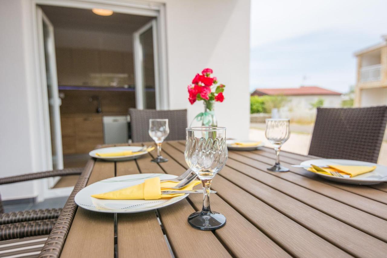 Zilip Apartments Vir Dış mekan fotoğraf