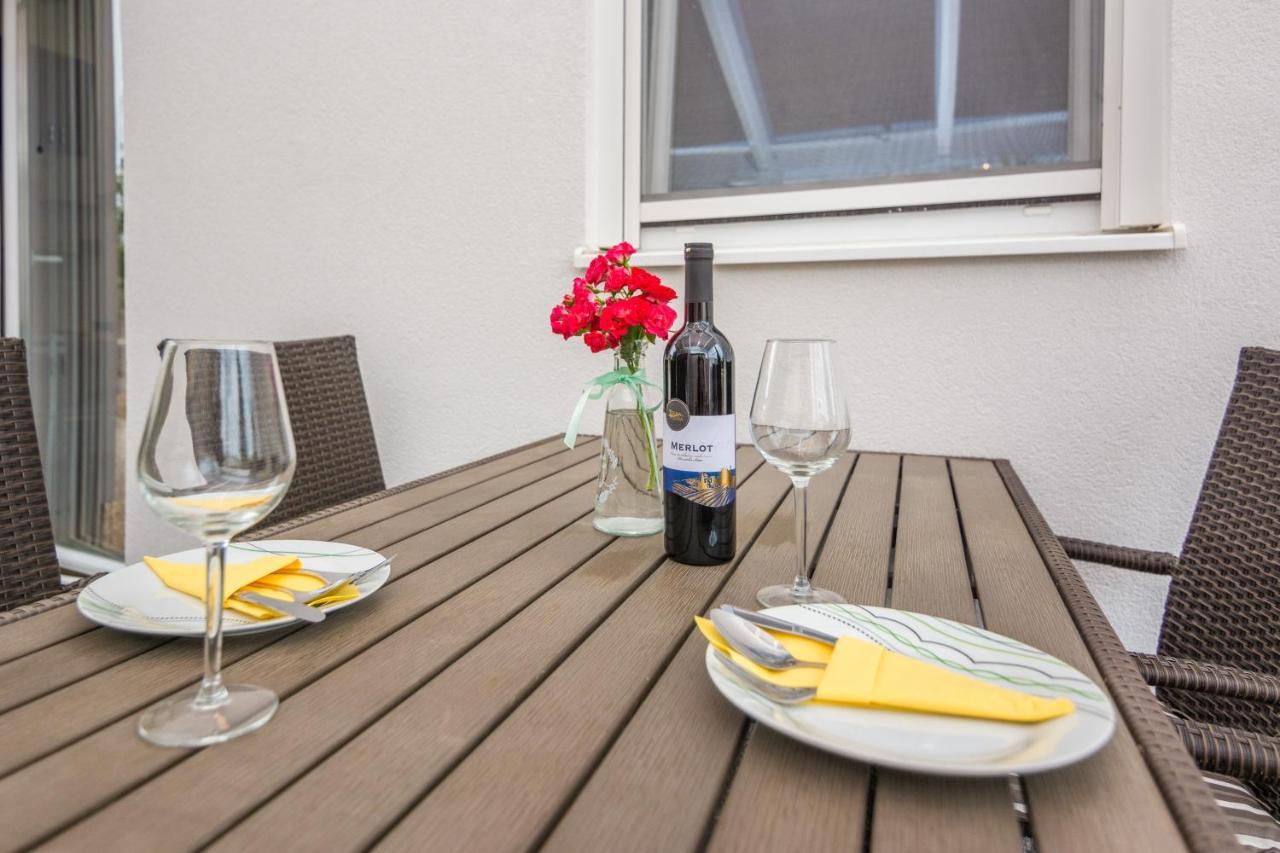 Zilip Apartments Vir Dış mekan fotoğraf