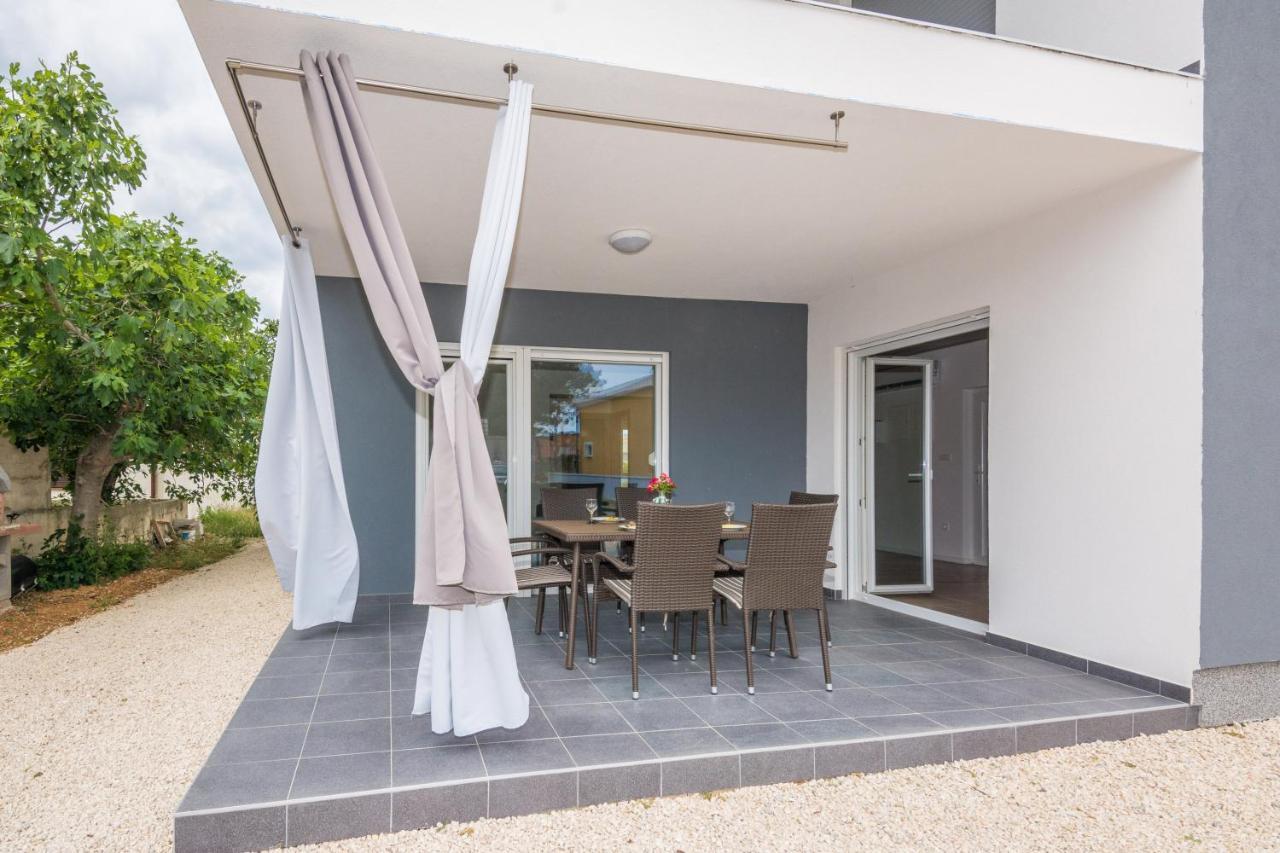 Zilip Apartments Vir Dış mekan fotoğraf